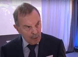 Ο γιάννης αγγελικούσης συνεχίζει μία οικογενειακή παράδοση γεμάτη διακρίσεις και ιδιαίτερη αγάπη για την πατρίδα. Etdissrnc8kgnm