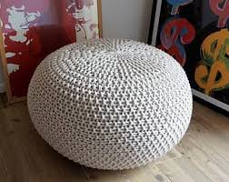 Orange knitted cotton pouffe chair braided cushion footstool seat rest wood legs. Knitting Pattern Extreme Knit Pouf The Petionville Pufe De Croche Decoracao De Croche Arte Em Croche