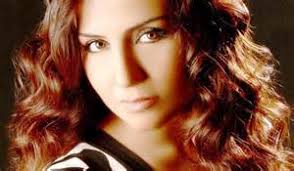 رنا رئيس هي فنانة وممثلة مصرية من مواليد تاريخ 14 ديسمبر 1994م بالقاهرة، والدتها هي الأستاذة زينب حسن تعمل كخبيرة تجميل في الوسط الفني ولديها شقيقة واحدة ، رنا رئيس تحب وتعشق الفن من طفولتها وقد تأثرت بعمل. Ø±Ù†Ø§ Ø´Ù…ÙŠØ³ ÙˆÙŠÙƒÙŠØ¨ÙŠØ¯ÙŠØ§