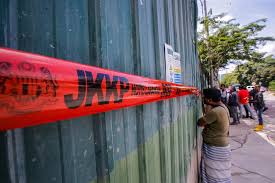 Seputeh mp teresa kok today denied neglecting the residents of taman desa who were affected after a condominium partially collapsed on friday. Construction Workers Of Collapsed Taman Desa Condo Project Vacate Living Quarters After Stop Work Order Nestia