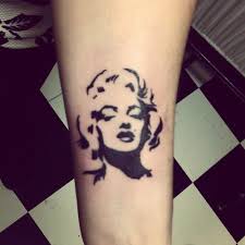 (i) you are not at least 18 years of age or the age of majority in each and every jurisdiction in which you will or may view the sexually explicit material, whichever is higher (the age of majority), (ii) such material offends you, or. Tatuajes Pequenos Marilyn Monroe Tattoo Marilyn Tattoo Wrist Tattoos For Guys