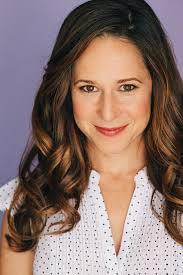 Miriam Korn's Instagram, Twitter & Facebook