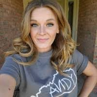 Jennifer Vanlandingham's Instagram, Twitter & Facebook