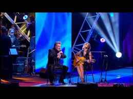 Eddie Mitchell Amp Melody Gardot Quot Over The Rainbow Quot Fete De La Chanson Francaise 2010 Youtube Melody Gardot Over The Rainbow Concert