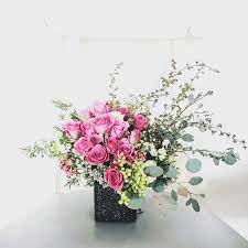 The los angeles collection the best flower delivery to los angeles is done by flora2000 from anywhere in the world. Send A Pink Me Up Flowers In Los Angeles Ca Unique Flower Arrangements Flower Arrangement Designs Flower Arrangements