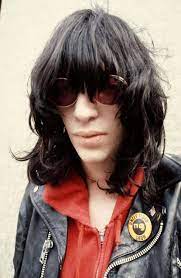 The band started in queens, new york. Joey Ramone Imagenes Rockeras Joey Ramone Fotos De Banda De Rock