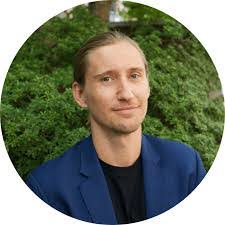 Robert Mauri's Instagram, Twitter & Facebook