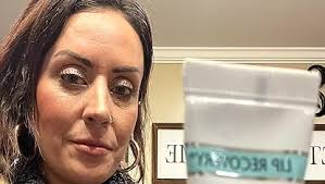 Amazon.com: Goldfaden MD Lip Therapy