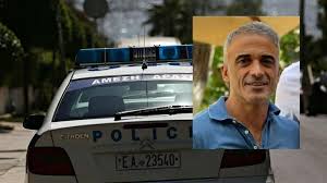 Ο σταύρος δογιάκης έχει ύψος 1.72μ., είναι 68 κιλά, έχει γκρίζα μαλλιά και καστανά μάτια. Q Adcpr8iptpgm