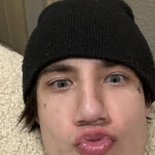 Stream Makenna Gorham music