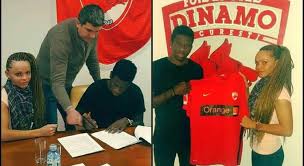Dakikasında orta saha bir anda yere yığılan 26 yaşındaki kamerunlu futbolcuya anında müdahale edildi. DezvÄluiri Èocante La 5 Ani De La Moartea Lui Ekeng Inainte SÄ Semneze Cu Dinamo Mi A Zis CÄ O SÄ TrebuiascÄ SÄ Èi RefacÄ Analizele La InimÄ Pentru CÄ Nu I Au IeÈit Ok
