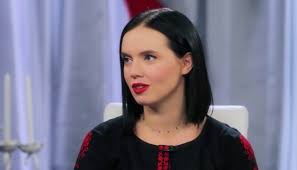 Авторка і ведуча програми «рандеву» на 5 каналі, а також проєктів на youtube: Minus Paru Organiv Yanina Sokolova Povidomila Sho Poborola Rak