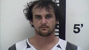 Southeast Iowa authorities search for armed man