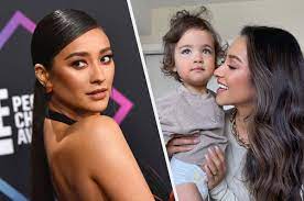 Her father is of scottish and irish descent and her mother, who is filipina. Shay Mitchell On Talking To 1 Year Old Atlas About Race