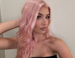 Escort cee she finishes the back with some nice body to