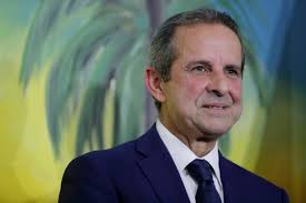 Judy Mount, Alan Clendenin lead list of Democrats endorsing Manny Diaz