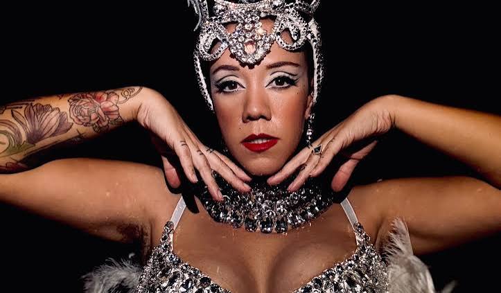 Sapphic Sensation': A Q&A with NWA-based burlesque artist Raven Rose -  Arkansas Times