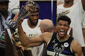 Giannis antetokounmpo aka the greek freak. Oadgqu Vsn84mm