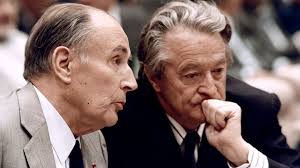 Roland Dumas, emblématique ministre des Affaires étrangères de François  Mitterrand, est mort à l'âge de 101 ans