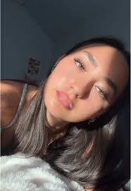 Serena Stuart's Instagram, Twitter & Facebook