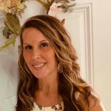 Amy Derose's Instagram, Twitter & Facebook