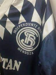 Itialiano anticipó el lanzamiento de su camiseta con un video institucional. Camiseta Retro Del Mas Grande Del Interior Camisetas Retro Camisetas Retro