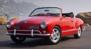 De duitse carrosseriebouwer karmann bouwde tussen 1955 en 1974 een half miljoen stuks van de eerste twee modellen. Vw Karmann Ghia Turns 65 Happy Birthday You Beautiful Beetle Based Car Carscoops