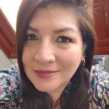 Esta semana mi hija Alejandra Chang recibió su certificado como bachiller… 