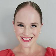 Kendra Larsen's Instagram, Twitter & Facebook