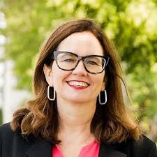 Amazon.com: Emma Pennington: books, biography, latest update