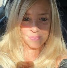 Emily Kidder's Instagram, Twitter & Facebook