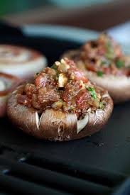 Gefullte Portobello Pilze Vom Grill Portobello Pilz Rezepte Essen