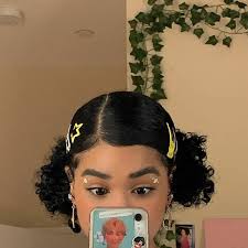 Miah Sandoval (miahfsanfoval)