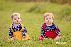 Table for two is a lifesaver for all parents of twins! Portraits For Family With Twins H Photography
