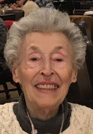 Ellen Ohl's Instagram, Twitter & Facebook