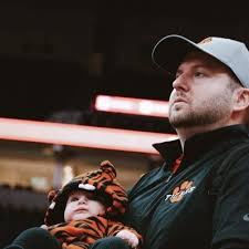 Ryan Meyer (@RyanMeyerFHS)