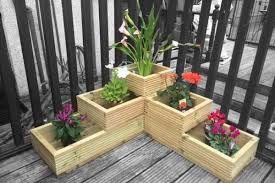 Three boards stacked make a 16.5 inch raised bed, and four boards stacked make a 22 inch raised bed. Raised Garden Bed Guide 15 Easy Design Ideas Diy Plans
