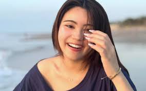 Con gái Quyền Linh lại khiến cõi mạng dậy sóng