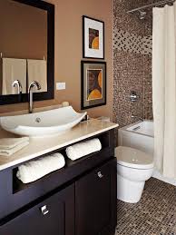 22 Baths With Stylish Color Combinations Bathroom Color Small Bathroom Remodel Brown Bathroom