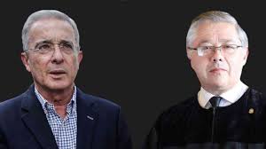 Entrevista de Álvaro Uribe y opinión del magistrado José Luis Barceló  |Uribe hoy