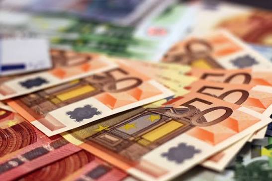 EUROPOL, SEI ARRESTI PER TRAFFICO DI MIGRANTI ATTRAVERSO GLI AEROPORTI
