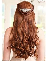 Modèles à bouton avec accessoires lorsque vous faites un chignon avec des accessoires pour cheveux, même vos cheveux sont très cool. Coiffure De Mariee Tresses Et Diademe Les Plus Jolies Coiffures De Mariee Pour S Inspirer Elle