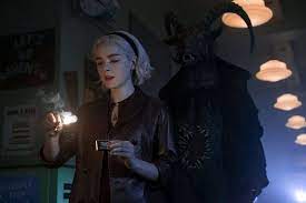 Una nueva historia de los casos reales de ed y lorraine warren. Netflix Revela Imagenes De La Segunda Temporada De El Mundo Oculto De Sabrina El Conjuro 2 El Conjuro Netflix