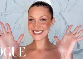 Cantiknya Dia! Miss Somalia Khadijah Omar, Finalis Hijabi Pertama Di Miss  World 2021