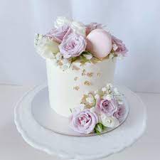 We provide varieties of cake combos in chandigarh like cake along with flowers, personalised gifts, plants, teddy bears, chocolates, and more. Fresh Flower Macaron Wedding Cake 21st Birthday Cake Food Drinks Homemade Bakes On Carousell