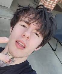 Melissa Lipinski's Instagram, Twitter & Facebook