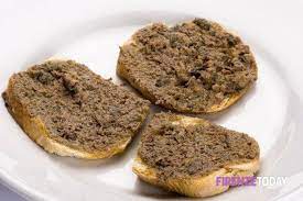 Toasted slices of hearty bread topped with creamy also known as crostini di fegatini and crostini neri or black crostini, these delicious bites were once. La Migliore Ricetta Dei Crostini Toscani