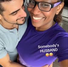 The United States Postal Service is actively recruiting for many positions  that may be perfect for you. Whether full time, part time or seasonal  positions, we have options available: https://b.link/careersusps And for