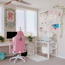 Kpop room aesthetic _ in 2020 | room ideas bedroom, army room decor. You Make Me Feel Special