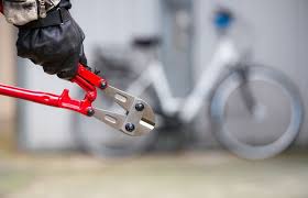 Linz 28 Jahriger Wollte Dienstfahrrad Der Polizei Stehlen Regionews At Fahrraddiebstahl E Bike Fahrrad
